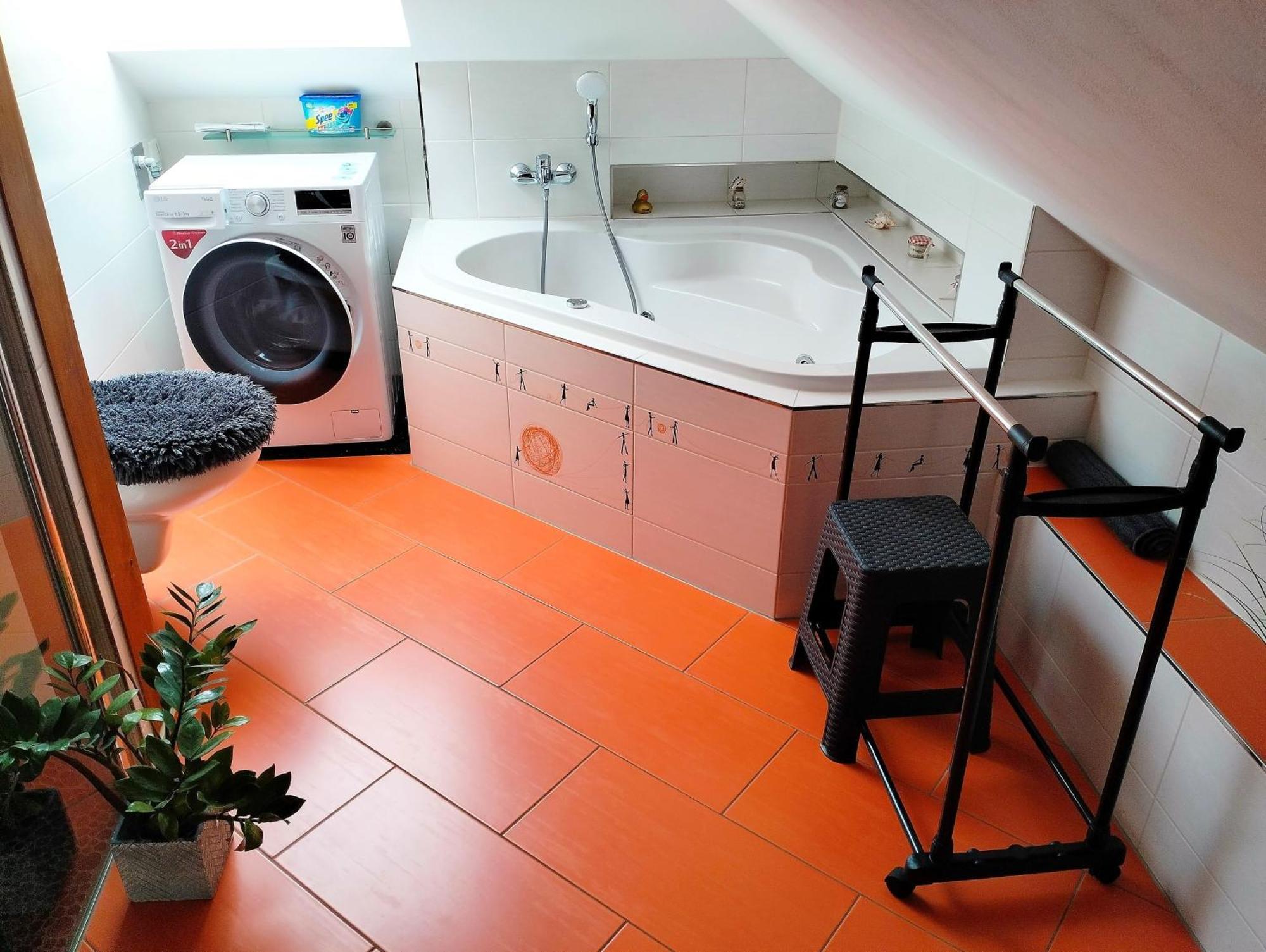 Apartamento Am Waldesrand: Garden Retreat With Family-friendly Amenities Cottbus