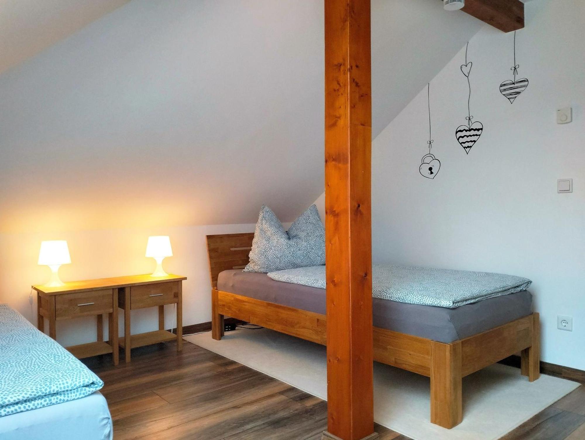 Apartamento Am Waldesrand: Garden Retreat With Family-friendly Amenities